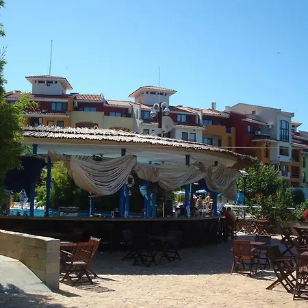 Marina Cape Vacation Complex アパートホテル 4*