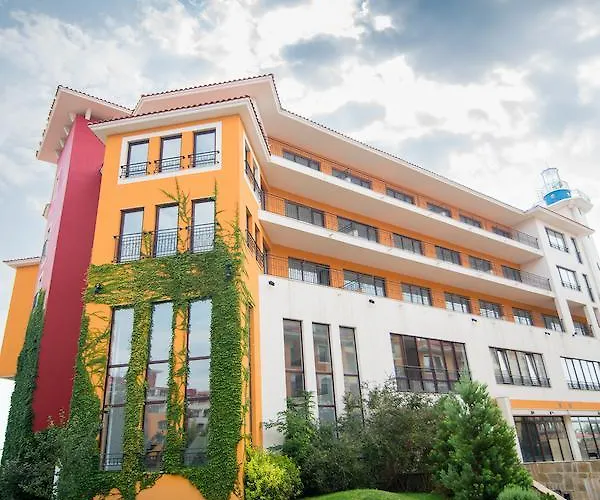 Marina Cape Vacation Complex Apartahotel 4*