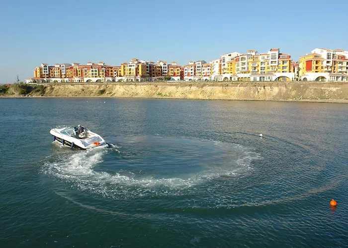 Marina Cape Vacation Complex Apartahotel Ravda