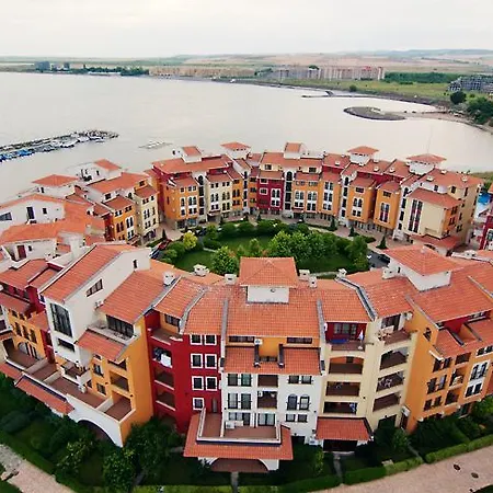 Marina Cape Vacation Complex Ravda